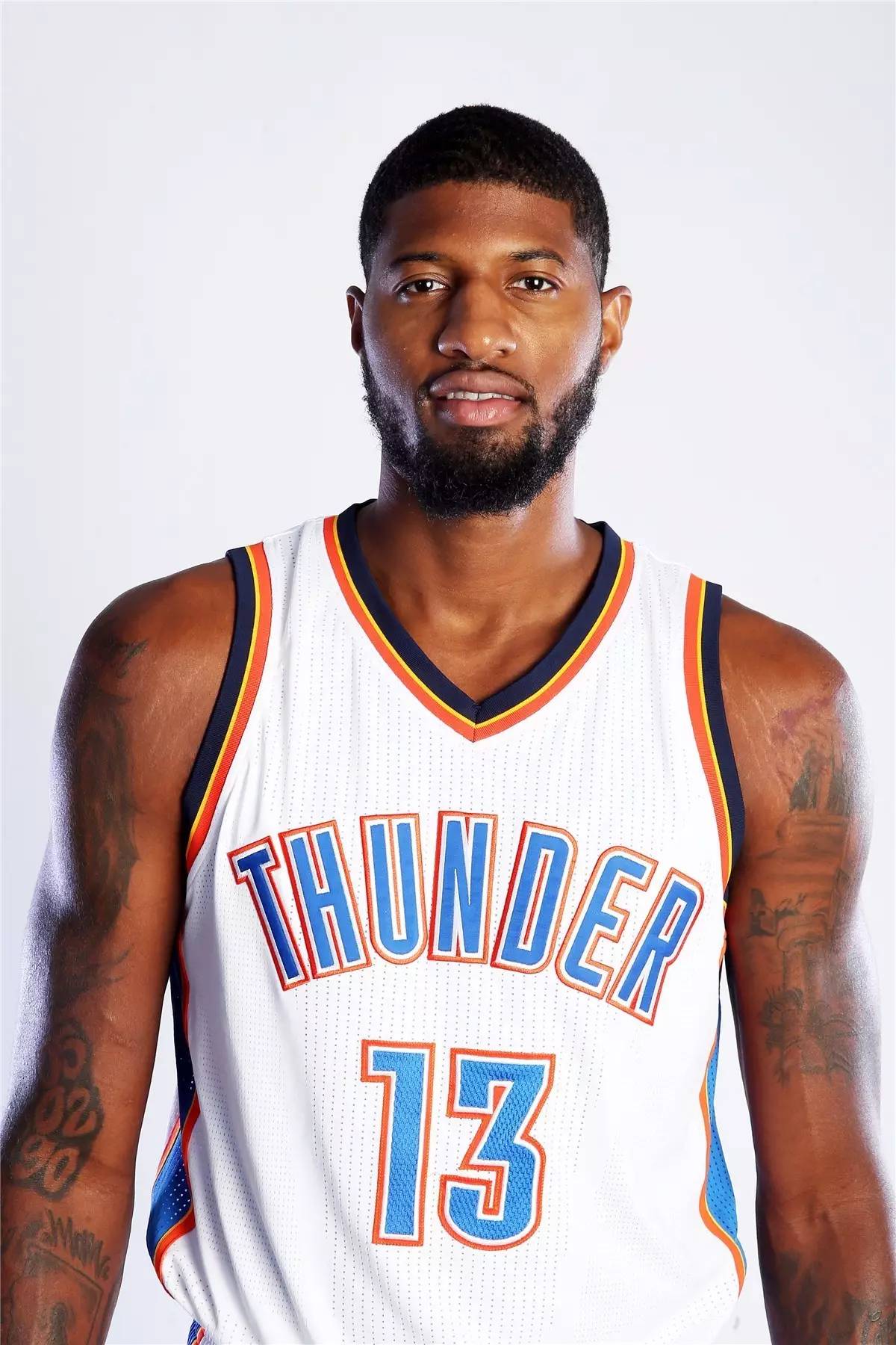 六台记者：阿诺德基本无缘2025年剩余比赛（六台记者称：阿诺德大概率无缘2025年余下比赛）