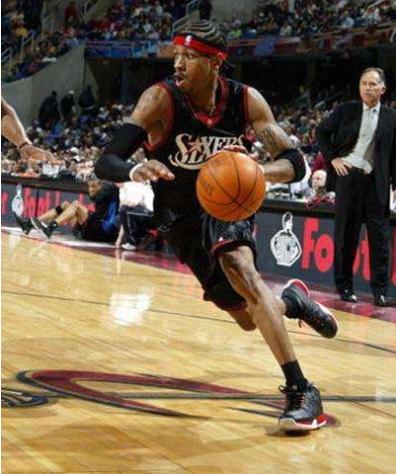 客战塞尔塔戴帽，莱万巴萨生涯第4次上演帽子戏法（莱万客场对塞尔塔上演帽子戏法，巴萨生涯第4次戴帽）