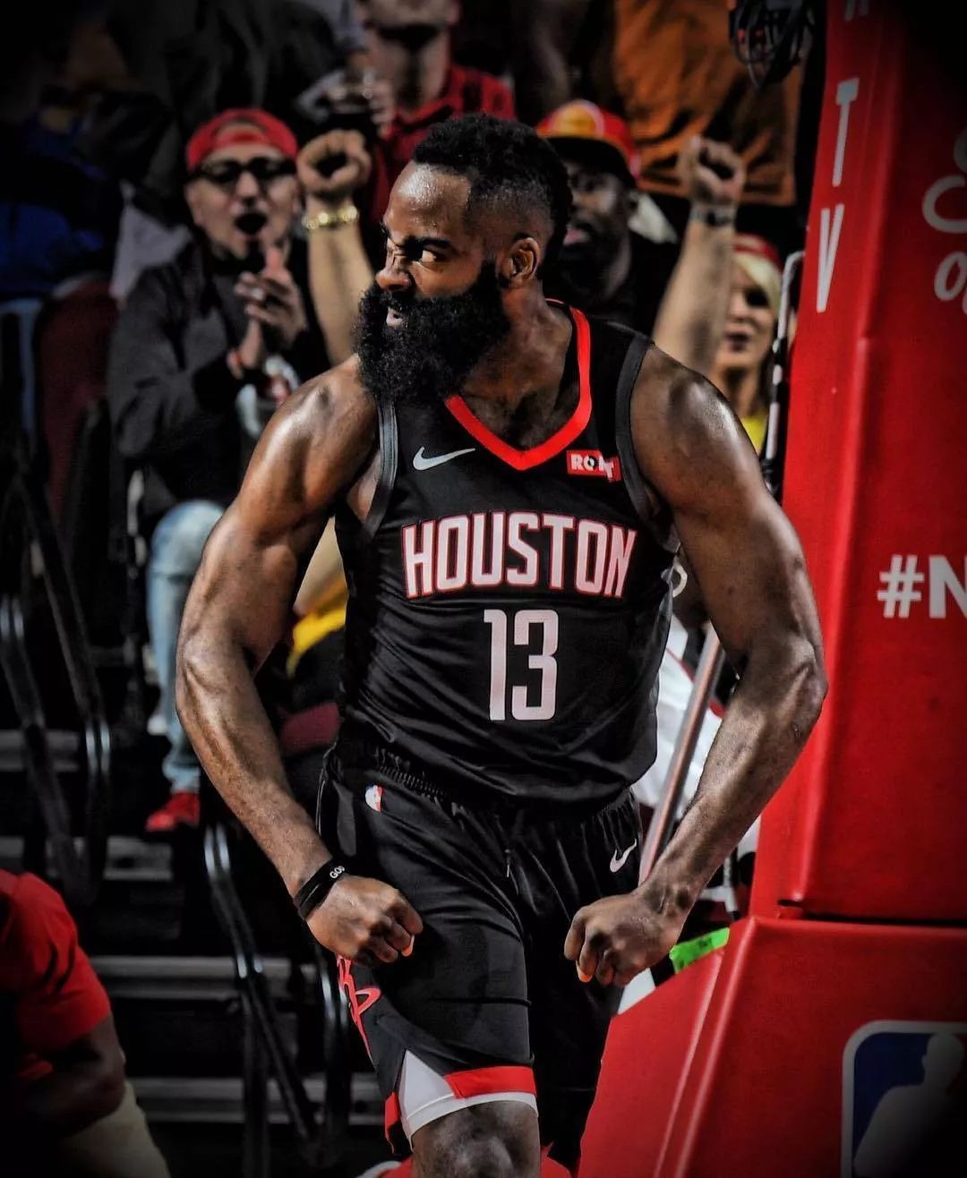 赛季全勤，柏太阳神队长：要以一场胜利和笑容结束这个赛季（本赛季全勤，柏太阳神队长：盼以胜利与笑容收官）