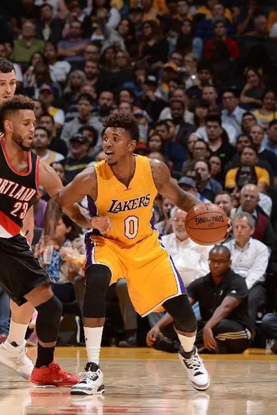 德媒：凯恩决定不激活明夏解约条款，且愿意续约至2028年（德媒：凯恩不启动明夏解约条款，愿将合同续至2028年）