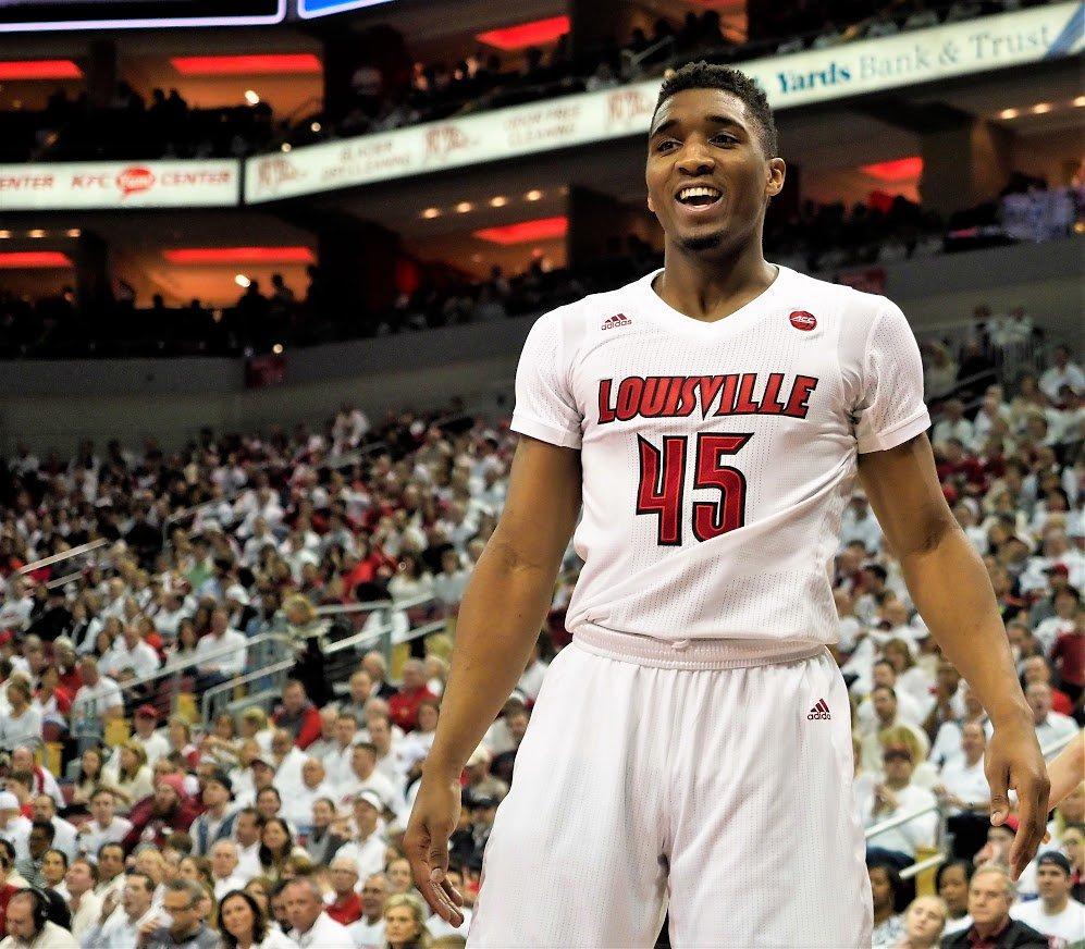 聚焦残特奥会：运动员在比赛 教练同样在“紧张” 还准备了专属道具“紫气东来”（残特奥会现场：运动员鏖战，教练同频“紧张”，“紫气东来”专属道具亮相）