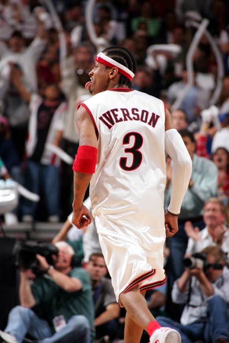 欧冠连场进球+斯帅赏识，米体：尤文正积极寻求与麦肯尼续约（米体：欧冠连场破门获斯帅认可，尤文正推进与麦肯尼续约）