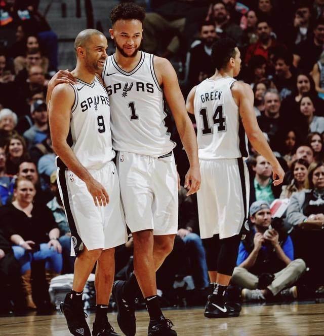 佳夫：我曾与塞内加尔以及芬兰接触，两年后重返德国队很开心（佳夫称曾与塞内加尔、芬兰接触，时隔两年重返德国队倍感欣喜）